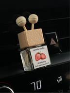STRAWBERRY CAR VENT CLIP AIR FRESHENER