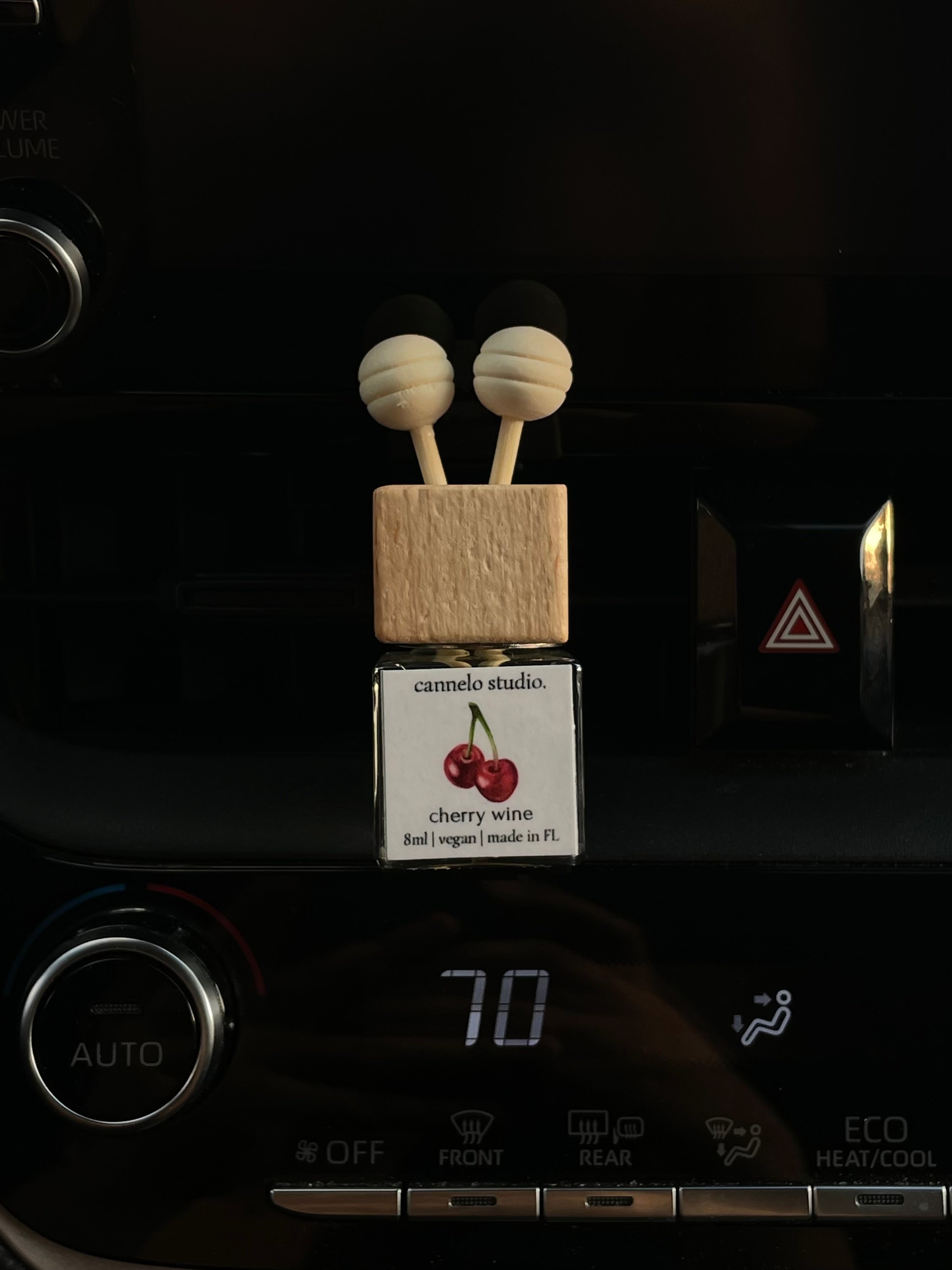 CHERRY WINE CAR VENT CLIP AIR FRESHENER