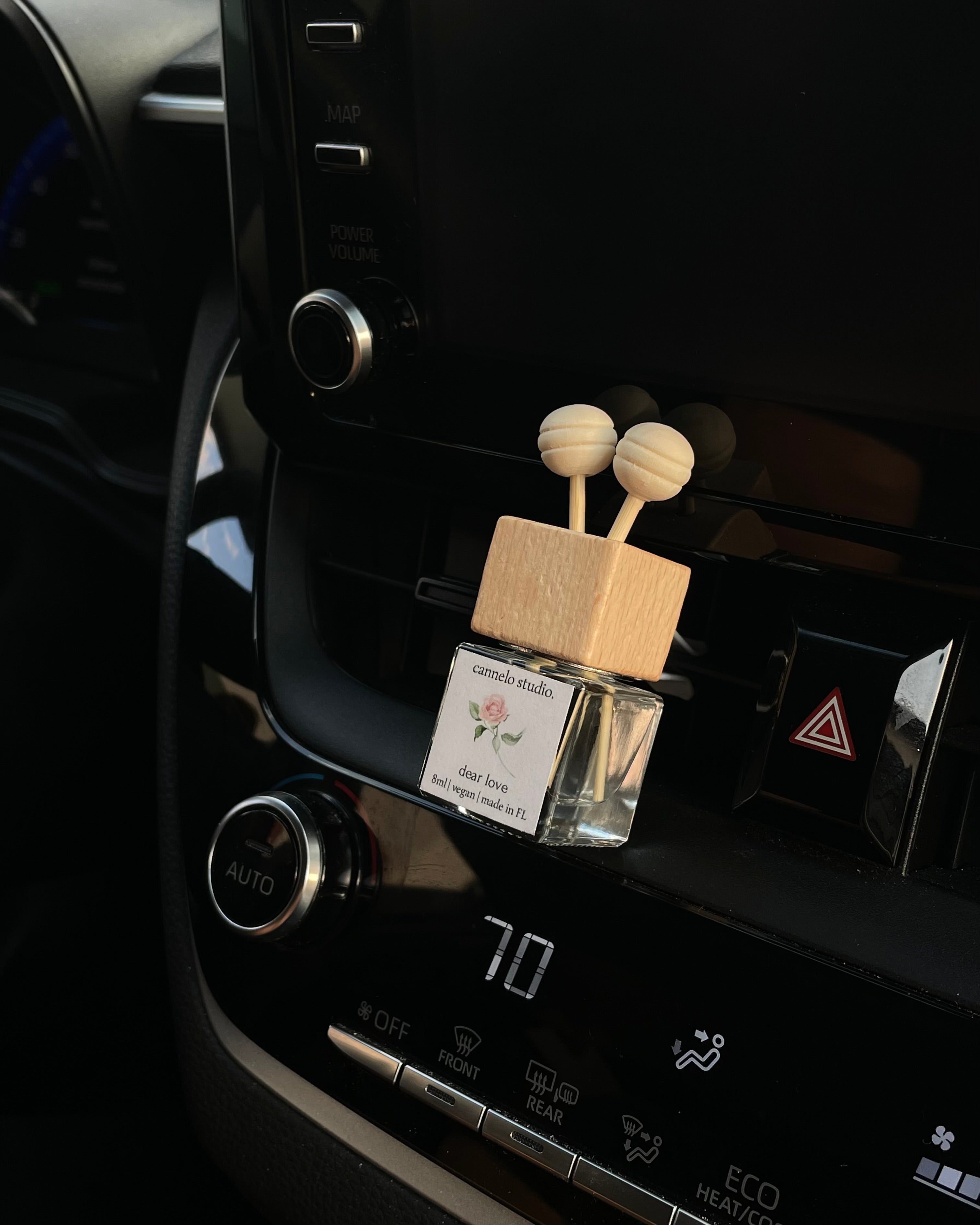 DEAR LOVE CAR VENT CLIP AIR FRESHENER