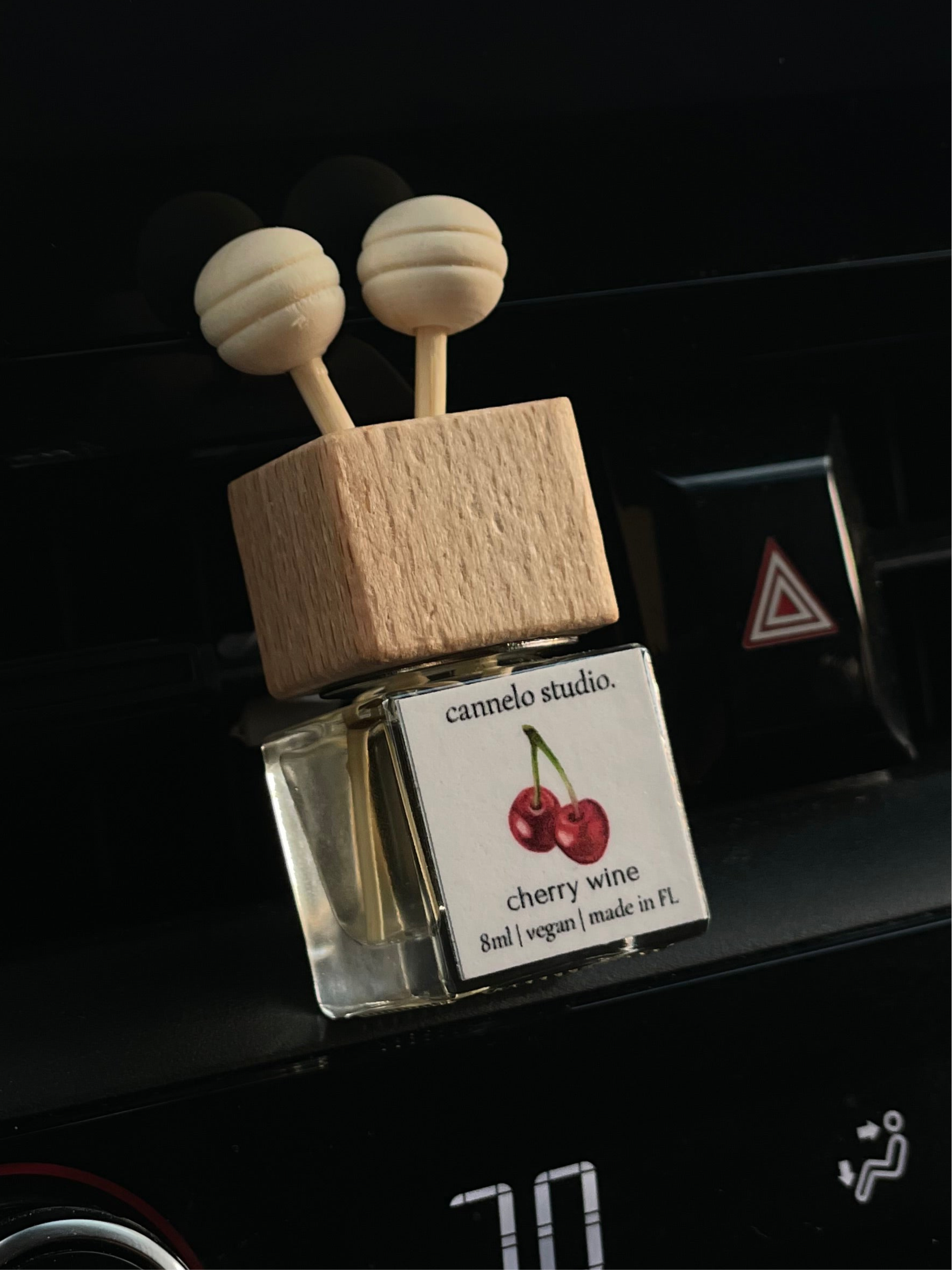 CHERRY WINE CAR VENT CLIP AIR FRESHENER