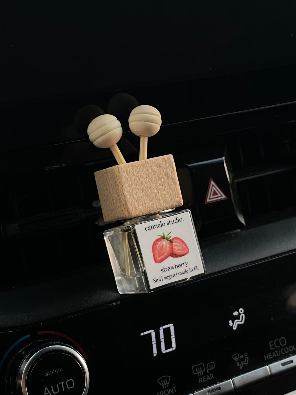 STRAWBERRY CAR VENT CLIP AIR FRESHENER