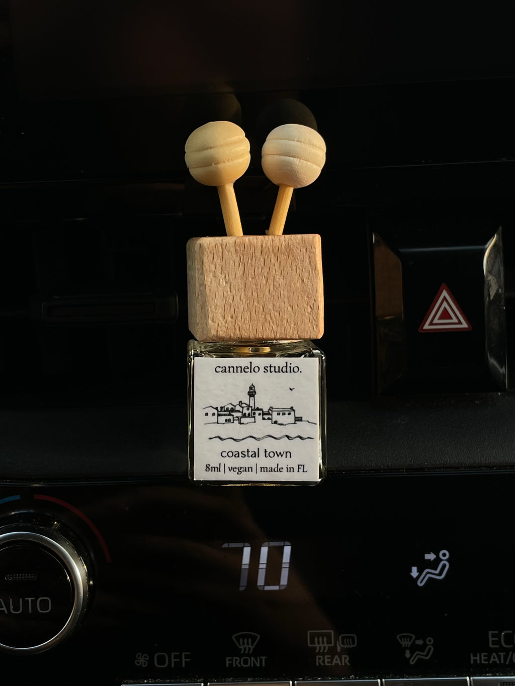 COASTAL TOWN CAR VENT CLIP AIR FRESHENER