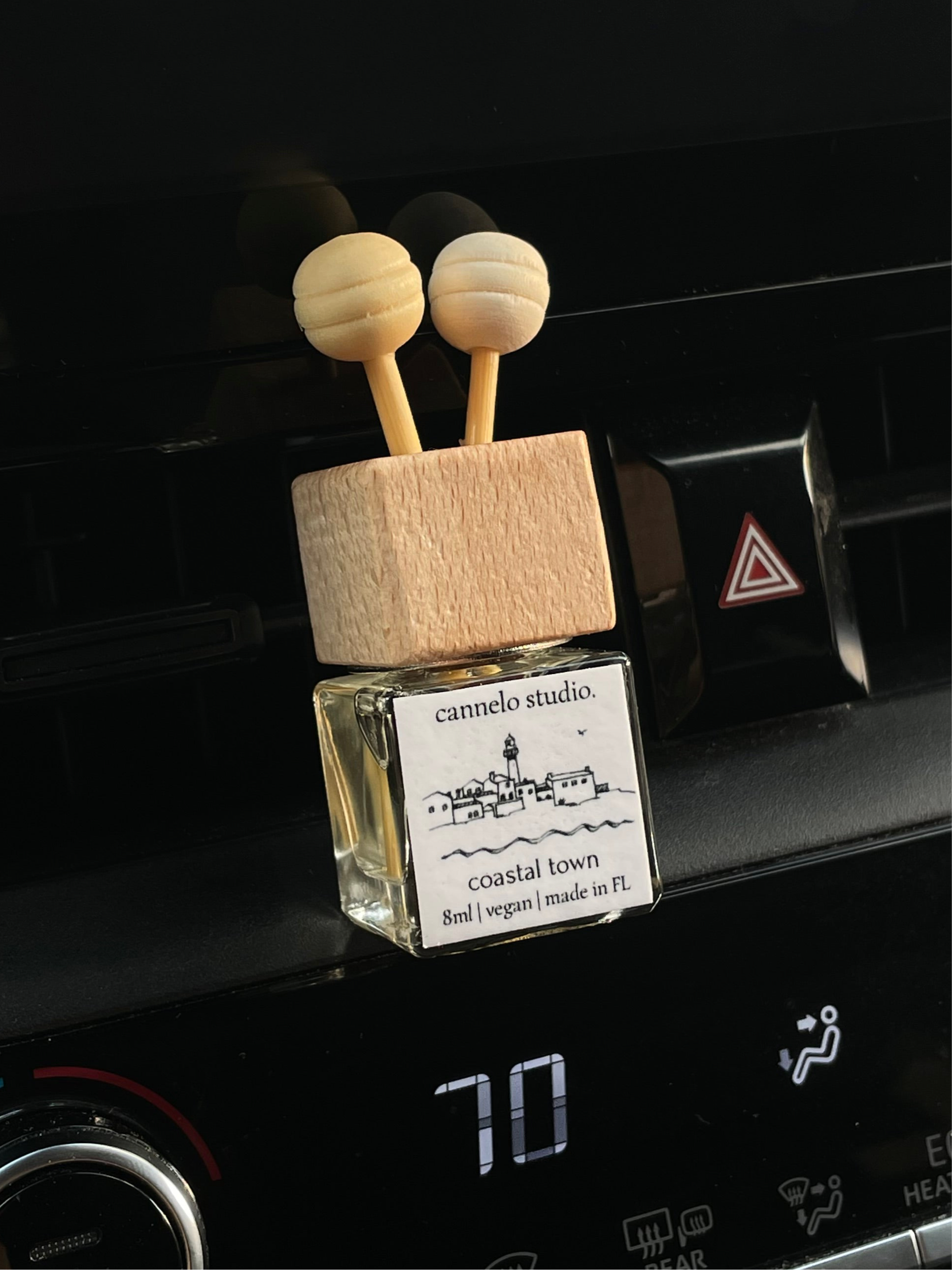 COASTAL TOWN CAR VENT CLIP AIR FRESHENER